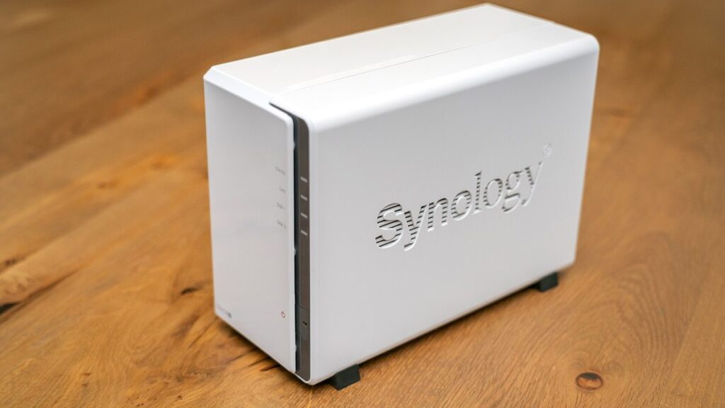 synology hyper backup